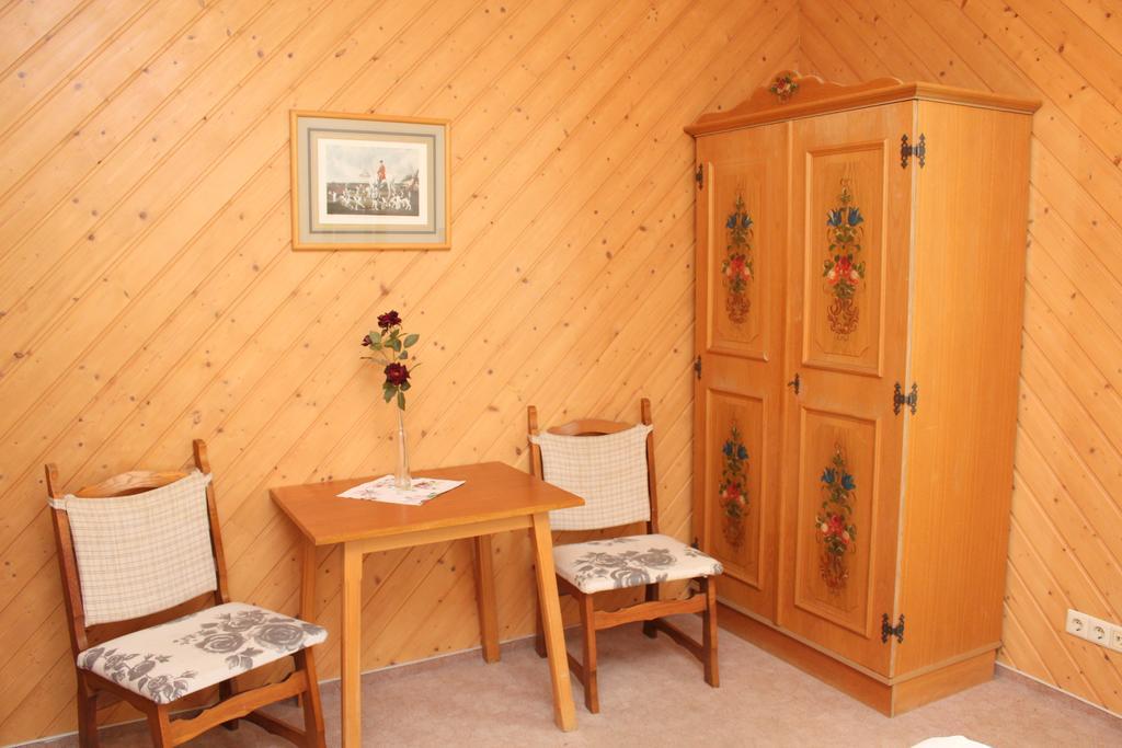 ホテル フーバーホフ シュトゥットガルト 部屋 写真